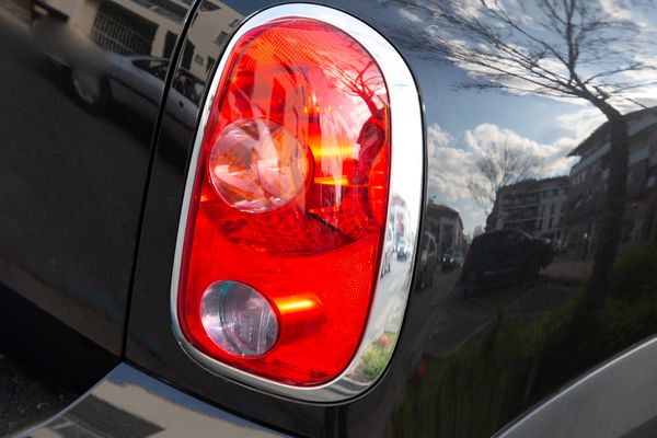 How To Tell If You Need A New Turn Signal Bulb
